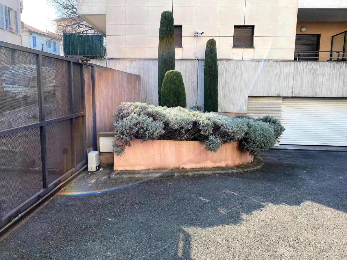 T2 Proche De La Gare, A 10 Minutes A Pieds De La Croisette, Piscine & Parking Dans Residence De Haut Standing Кан Екстериор снимка